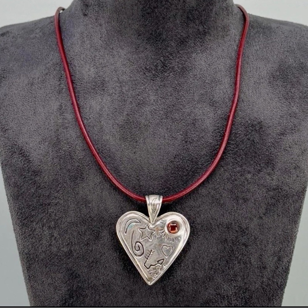 Shube Dakota West Silver 925 Etched Design Heart Pendant Necklace 16” Lot 364